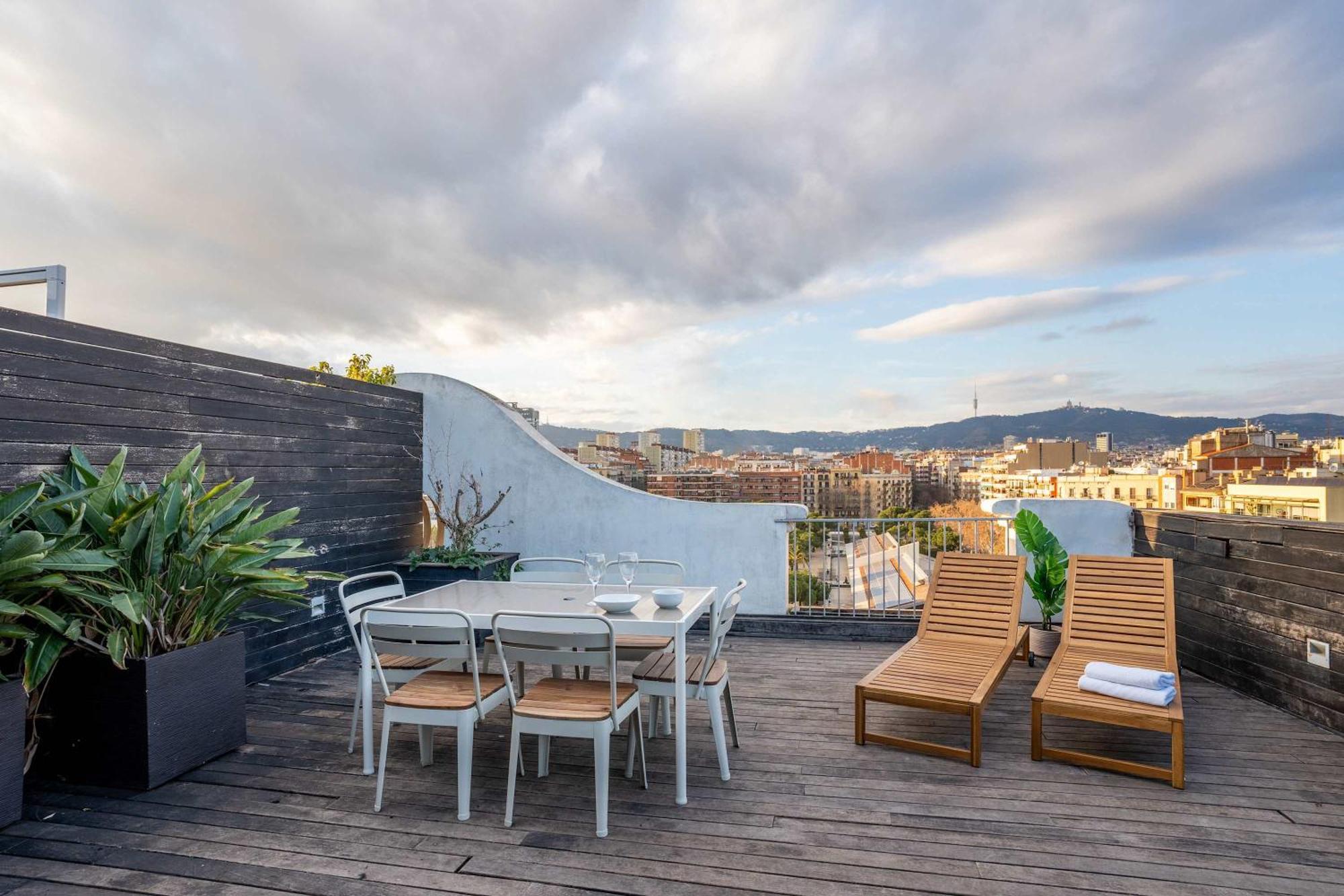 Amazing 3 Bedroom Penthouse In Plaza Espana Appartamento Barcellona